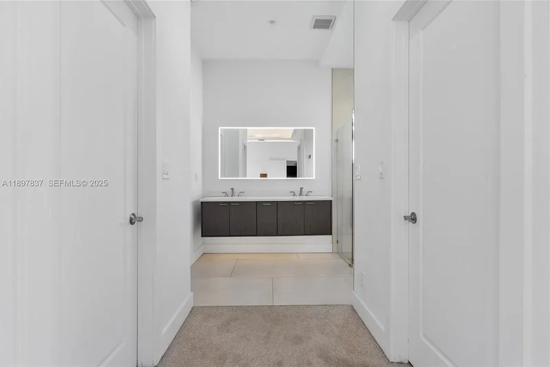 1321 Tangelo Isle, Fort Lauderdale, Florida, United States. - Photo 16