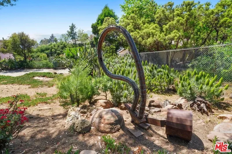 190 Loma Metisse Road, Malibu, California, United States. - Photo 27