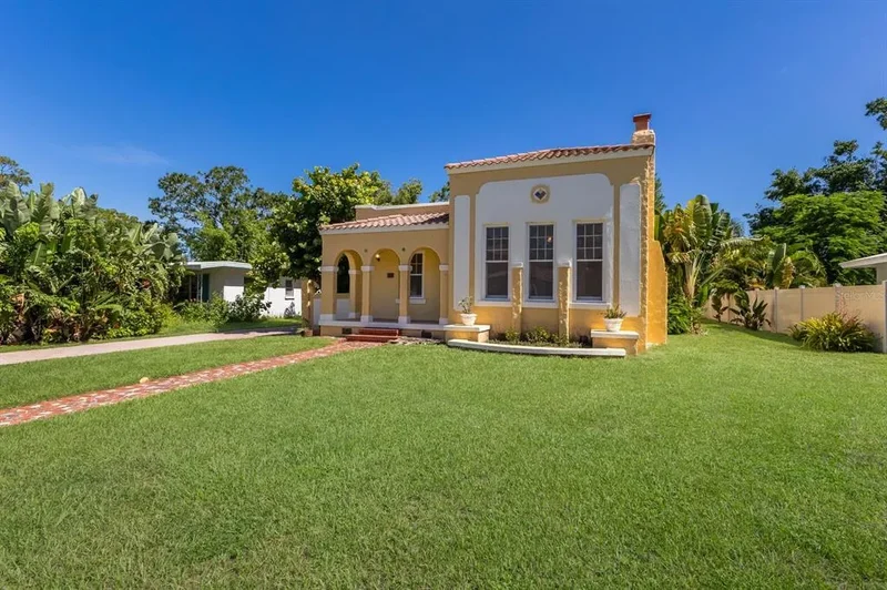 455 Acacia Drive, Sarasota, FL 34234, Sarasota, Florida, United States. - Photo 18