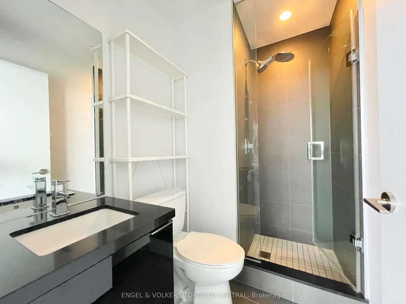 8 Eglinton Avenue E 3002, Toronto, Ontario, Canada. - Photo 4