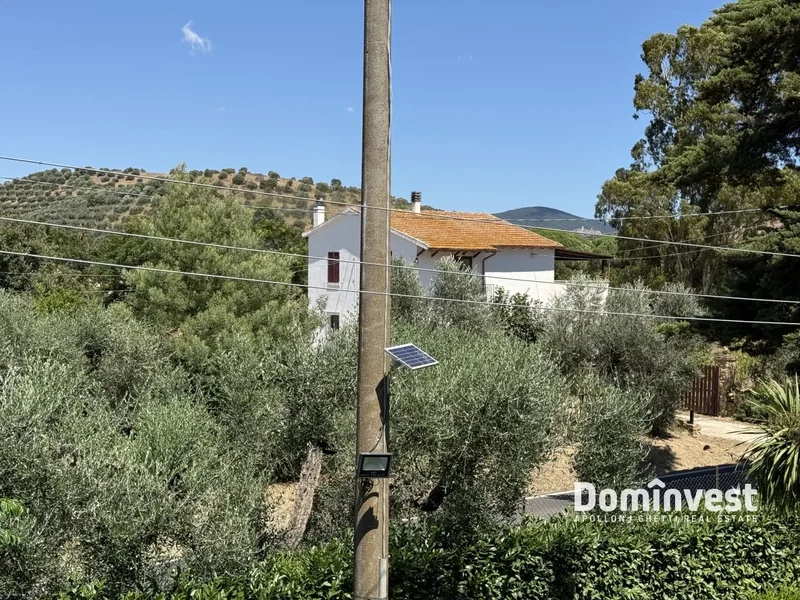 Strada Pedemontana, Tuscany, Italy. - Photo 10