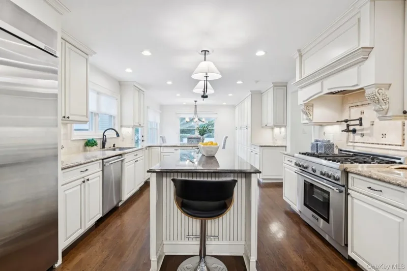 85 Kilburn Road, Garden City, NY, 11530, USA, Garden City, New York, United States. - Photo 15