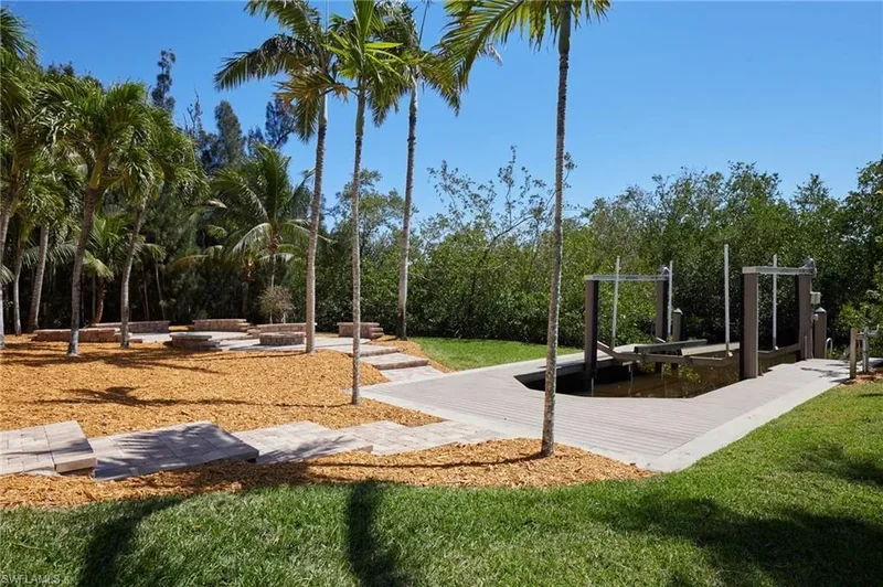 18481 Pioneer RD, Fort Myers, Florida, United States. - Photo 32