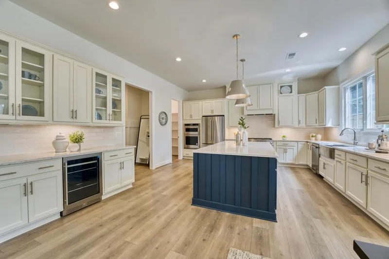 6715 Old Chesterbrook Road , Mclean, VA 22101, McLean, Virginia, United States. - Photo 13