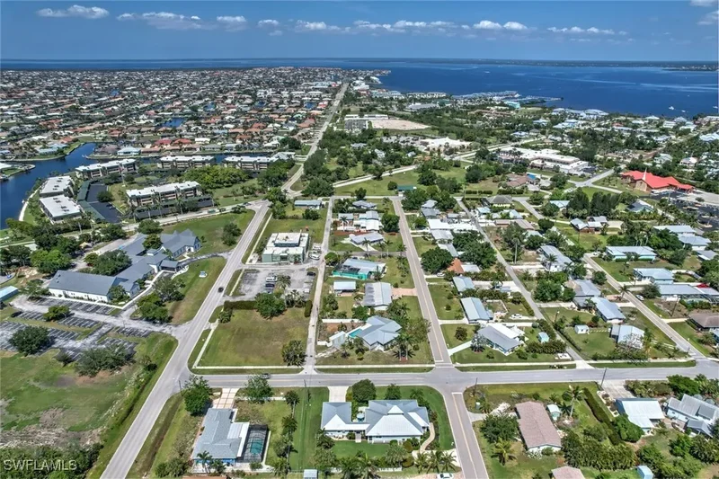 329 W Grace Street, Punta Gorda, FL 33950, Charlotte Park, Florida, United States. - Photo 17