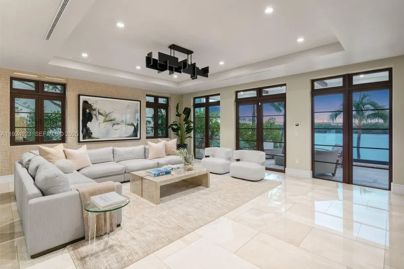 288 S Coconut Ln, Miami Beach, Florida, United States. - Photo 28