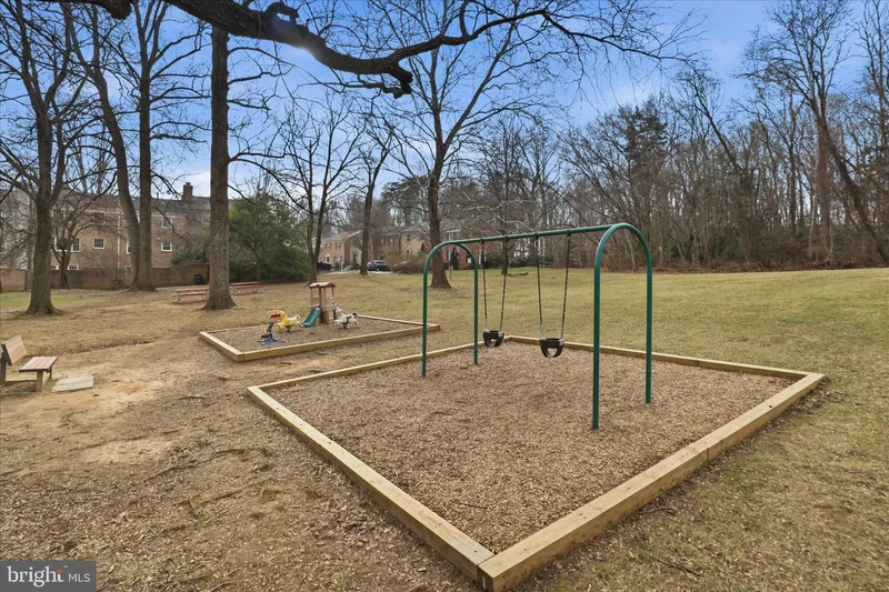 9311 Clanbrook Court, Fairfax, VA 22031, Oakton, Virginia, United States. - Photo 40