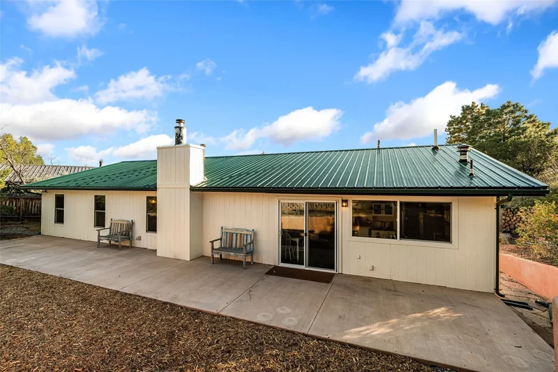 2211 Portavela Street , Santa Fe, NM 87505, Santa Fe, New Mexico, United States. - Photo 6