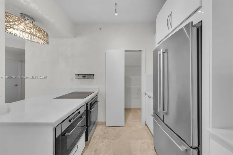 1 Century Ln, Miami Beach, Florida, United States. - Photo 11