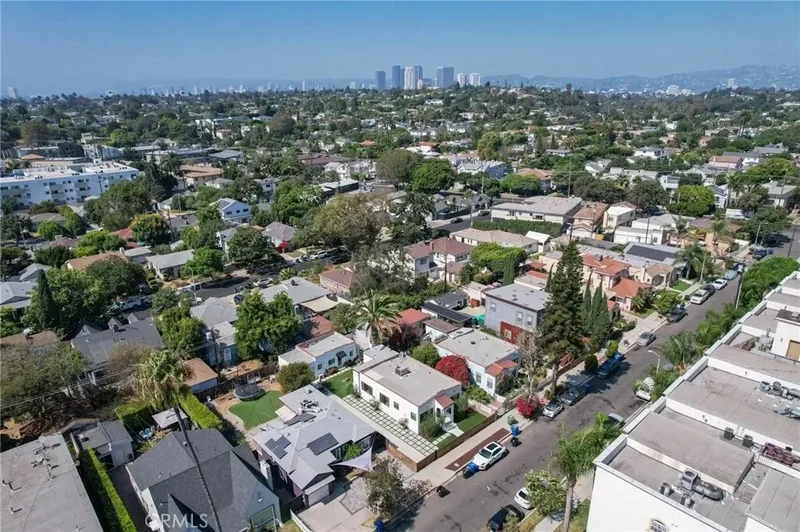 3345 Oakhurst Avenue, Los Angeles, California, United States. - Photo 48