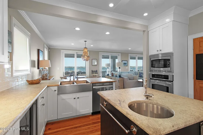204 Shoreline Drive, Atlantic Beach, NC 28512, Atlantic Beach, North Carolina, United States. - Photo 30
