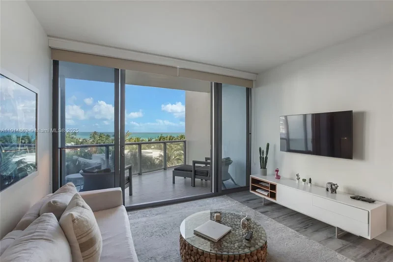 2201 Collins Ave 523, Miami Beach, Florida, United States. - Photo 8