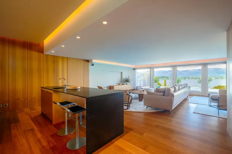 Cologny, Genève, Switzerland. - Photo 13