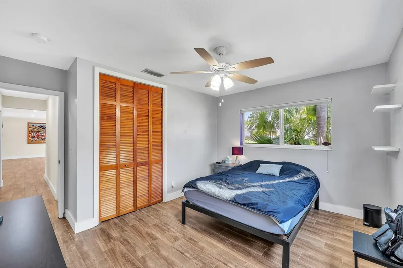 1870 NE 197th Ter, North Miami Beach, Florida, United States. - Photo 28