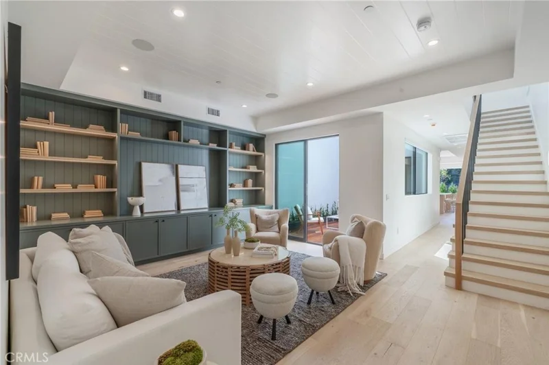 11825 Tennessee Avenue, Los Angeles, California, United States. - Photo 3