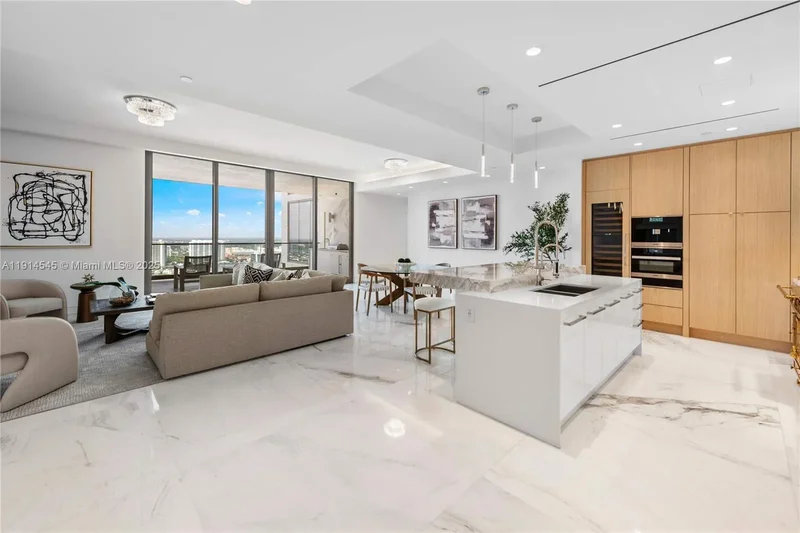 17901 Collins Ave 3406, Golden Beach, Florida, United States. - Photo 2