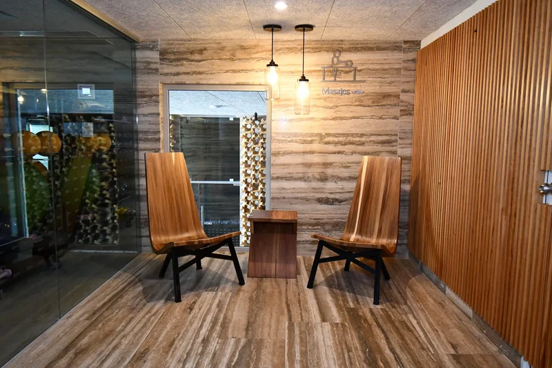 Unmatched Oceanfront Panoramic Views Luxury Apartment
