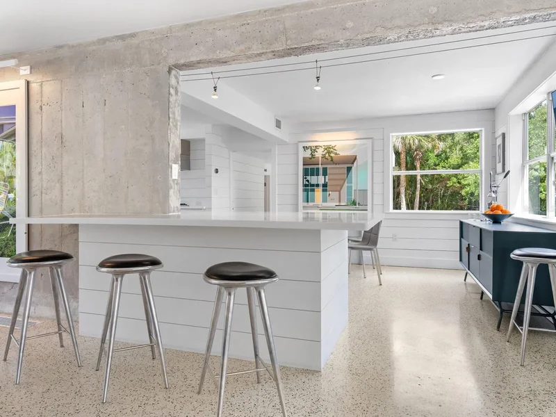 7665 SANDERLING ROAD, Siesta Key, Florida, United States. - Photo 22