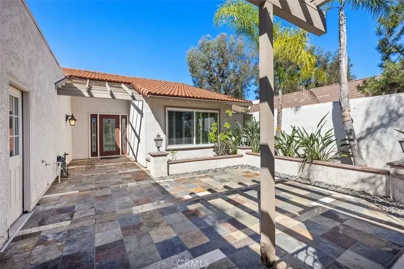 5011 Duverney, Laguna Woods, California, United States. - Photo 10