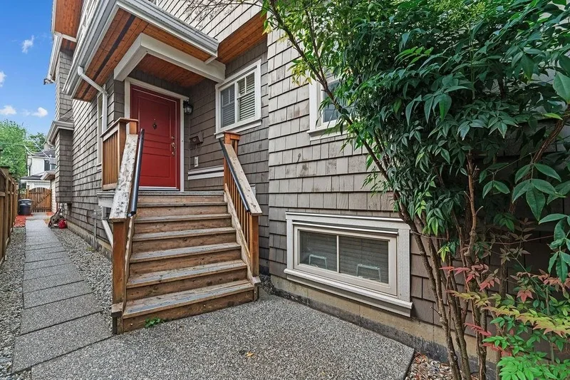 1254 E 11th Avenue, Vancouver, British Columbia, Canada. - Photo 7