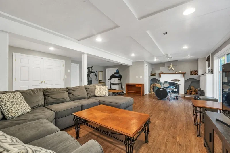 35 Fraser Drive, Salem, NH 03079, Salem, New Hampshire, United States. - Photo 40