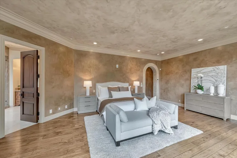 28025 Natoma Road, Los Altos Hills, California, United States. - Photo 32