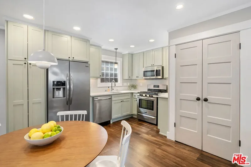 1233 N Genesee Avenue, Los Angeles, California, United States. - Photo 34