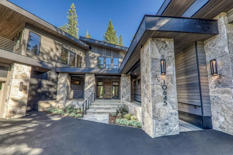 10645 Carson Range Road, Truckee, California, United States. - Photo 3
