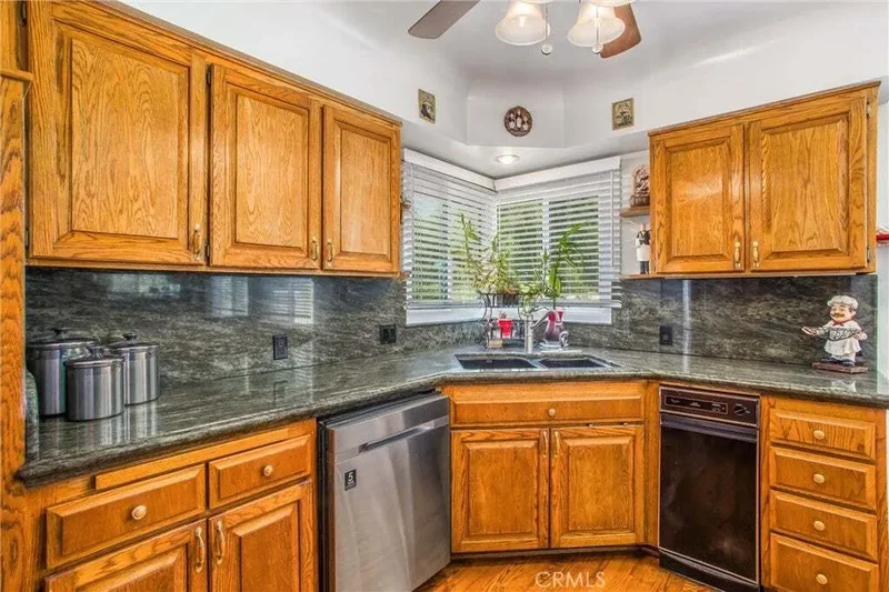 3095 Pepper Tree Lane, San Bernardino, CA 92404, San Bernardino, California, United States. - Photo 13