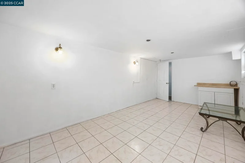 1220 Chestnut St, Alameda, California, United States. - Photo 22