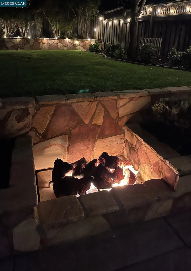 1018 PROMENADE ST., Hercules, California, United States. - Photo 15