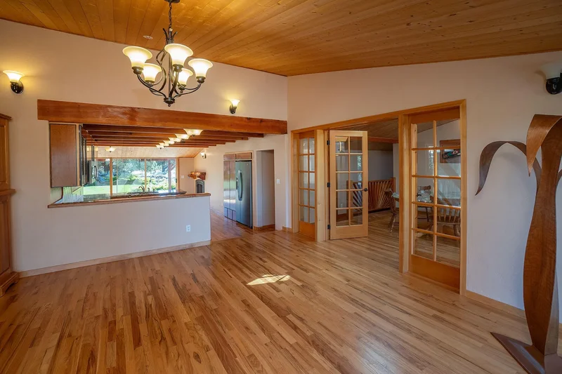 67134 Central, Bend, OR, 97703, USA, Bend, Oregon, United States. - Photo 14