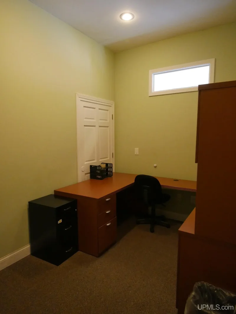 208 E Montezuma, Houghton, MI 49931, Houghton, Michigan, United States. - Photo 7