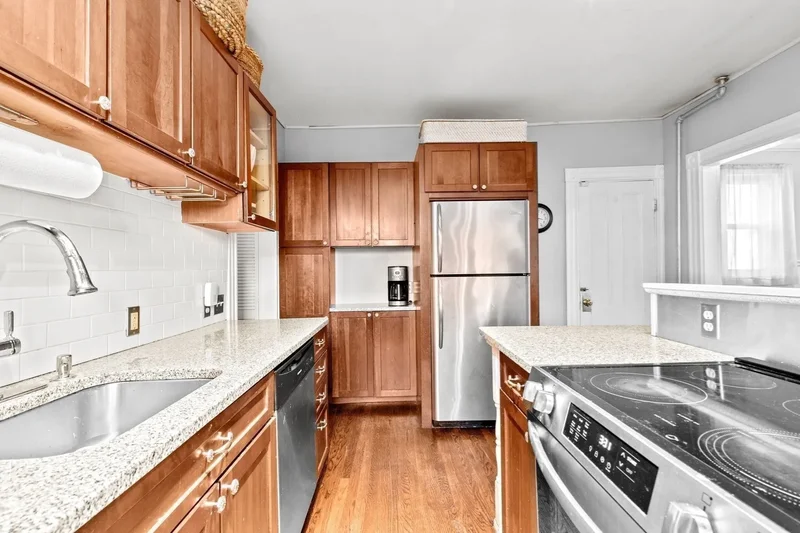 14-16 Cottage Place Unit 14, Newton, MA 02465, Newton, Massachusetts, United States. - Photo 19