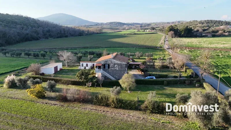 Roma rustic house