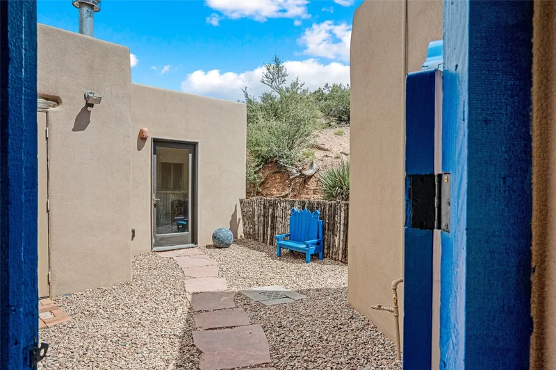 100 Three Rock Road , Santa Fe, NM 87506, Santa Fe, New Mexico, United States. - Photo 27