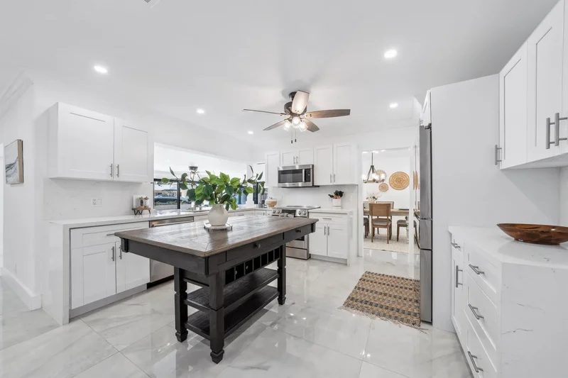 1231 NE 28th Avenue, Hillsboro Beach, Florida, United States. - Photo 15