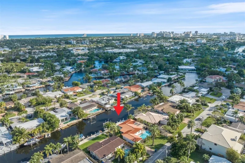 2156 NE 18th Ave, Wilton Manors, Florida, United States. - Photo 14