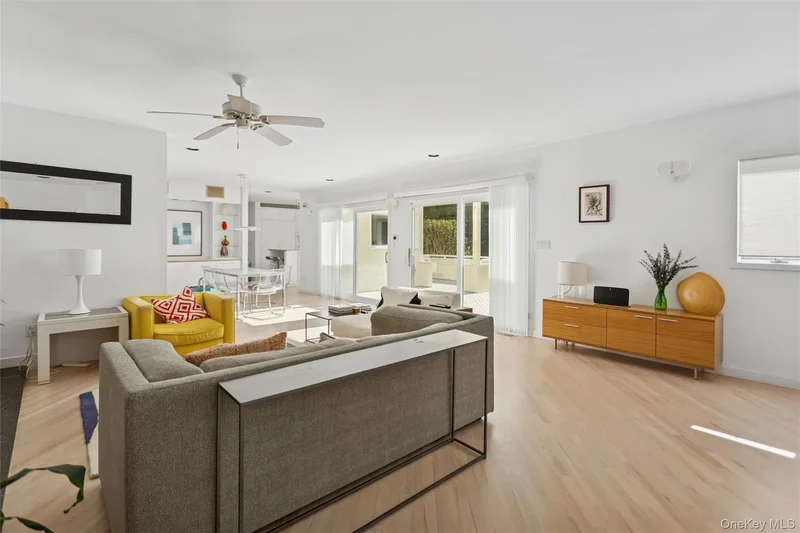 40 Fulton Avenue, Atlantic Beach, New York, United States. - Photo 15