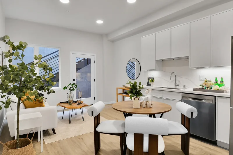 259 E Louisa St , Seattle, WA 98102, Seattle, Washington, United States. - Photo 23