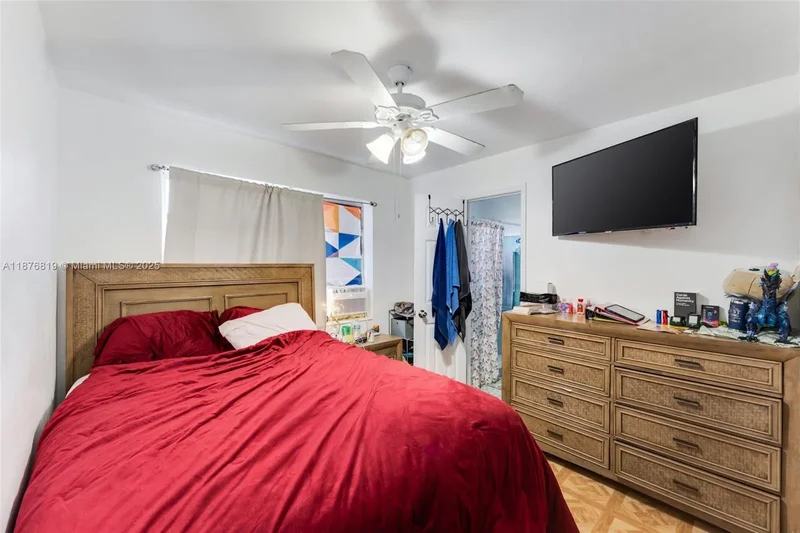 Miami Springs, Florida, United States. - Photo 13