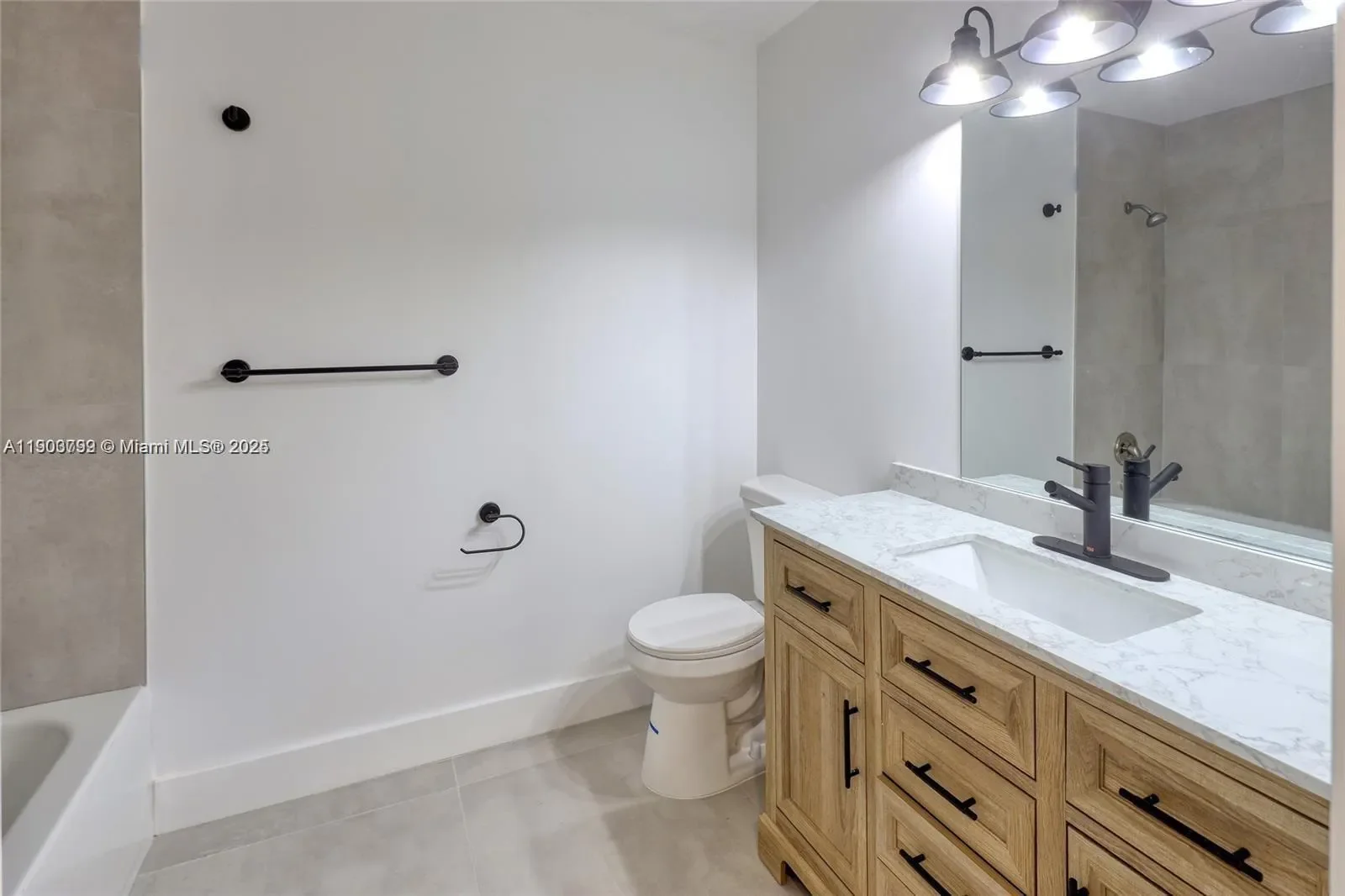 3905 Adra Ave, Doral, Florida, United States. - Photo 10