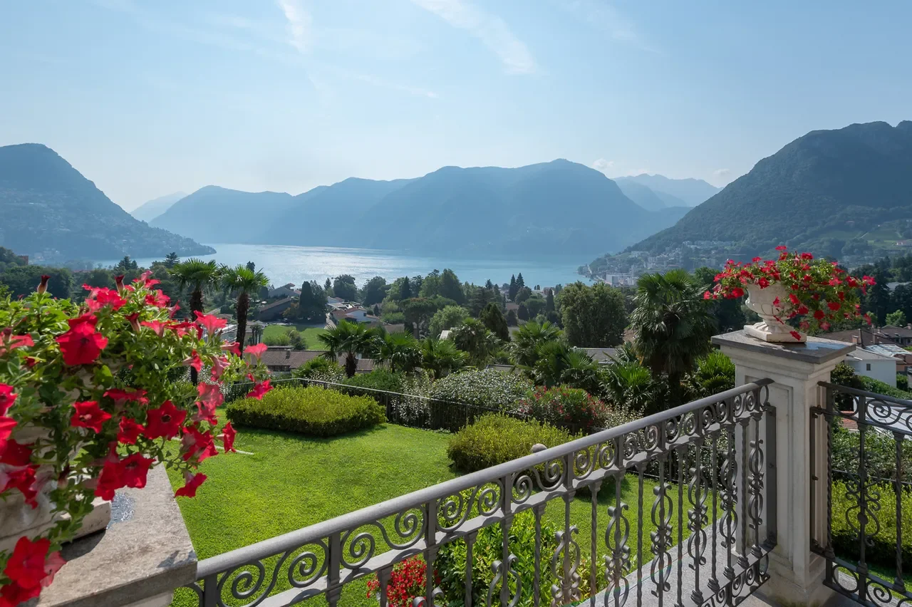 Sorengo, Ticino, Switzerland. - Photo 19