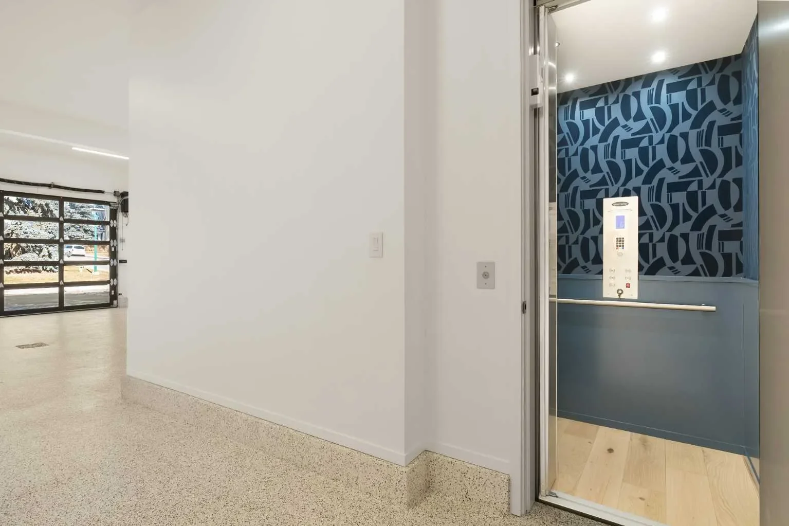 NEW LUXURY MODERN, INDUSTRIAL BUILD BY PRESTIGIOUS LUXURY BUILDER - MAILLOT HOMES