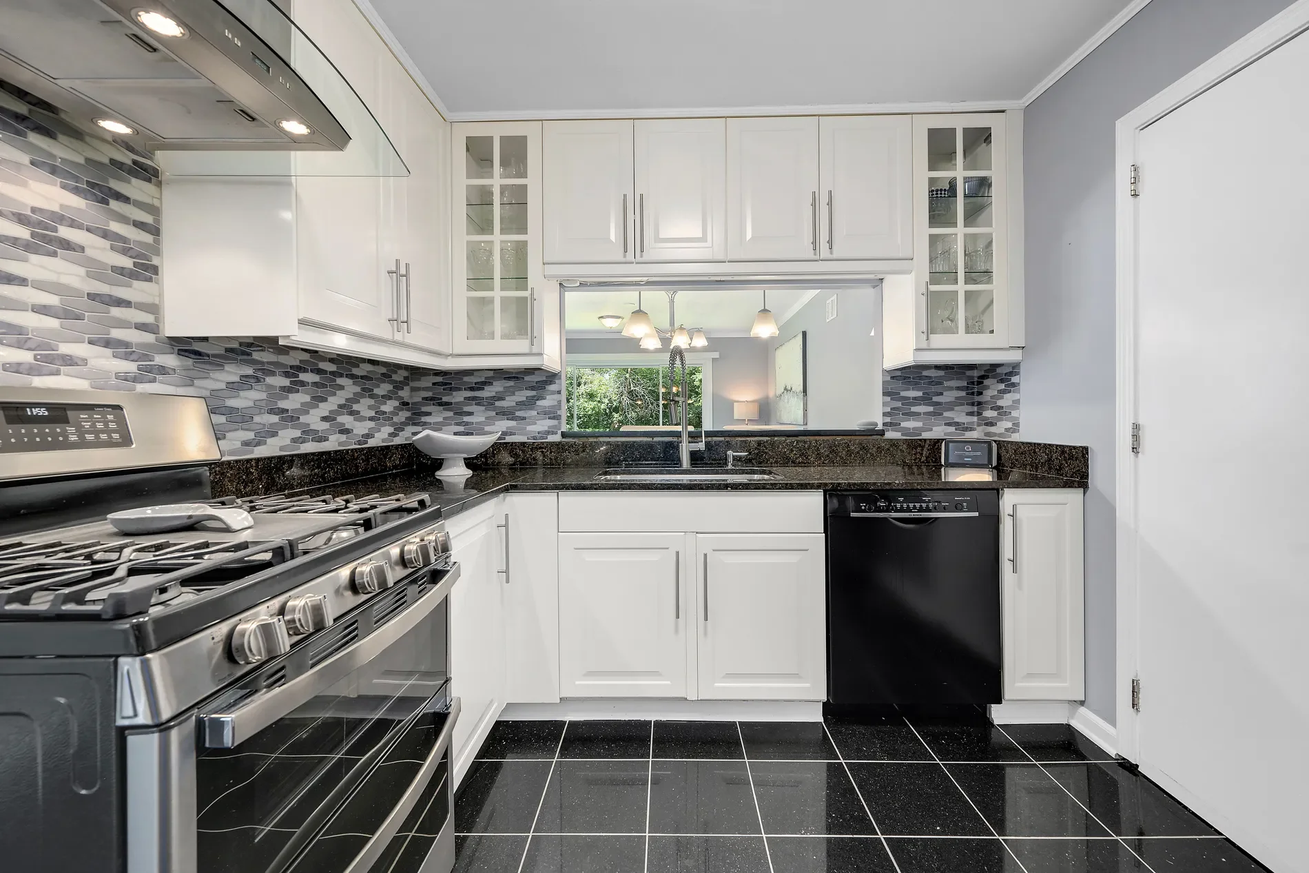 5524 S Bruner Street , Hinsdale, IL 60521, Hinsdale, Illinois, United States. - Photo 17