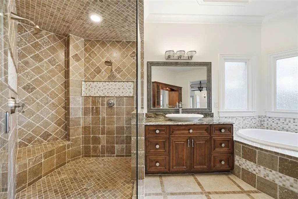 7611 Regency Circle, Sandy Springs, GA 30350, Atlanta, Georgia, United States. - Photo 7