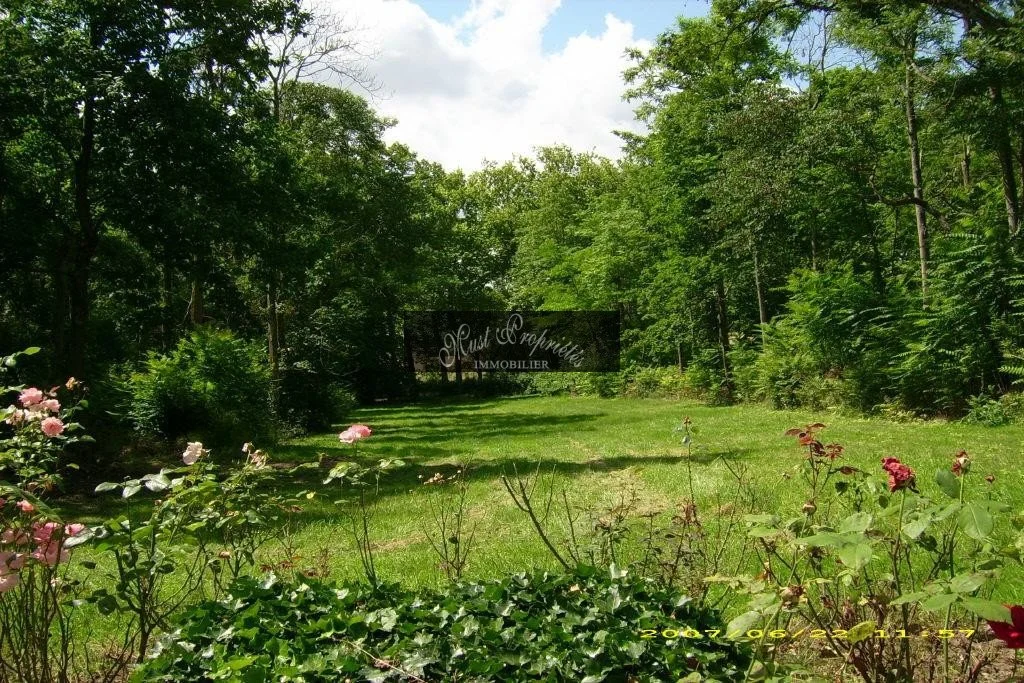 Exterior photo 4