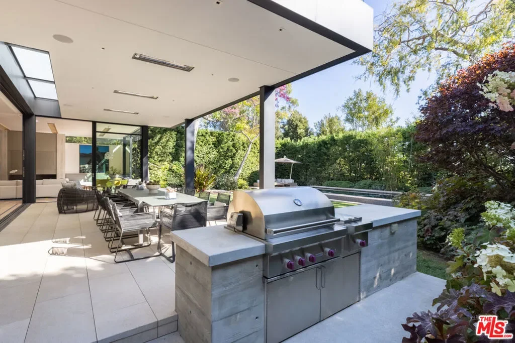814 Toulon Drive, Los Angeles, California, United States. - Photo 19