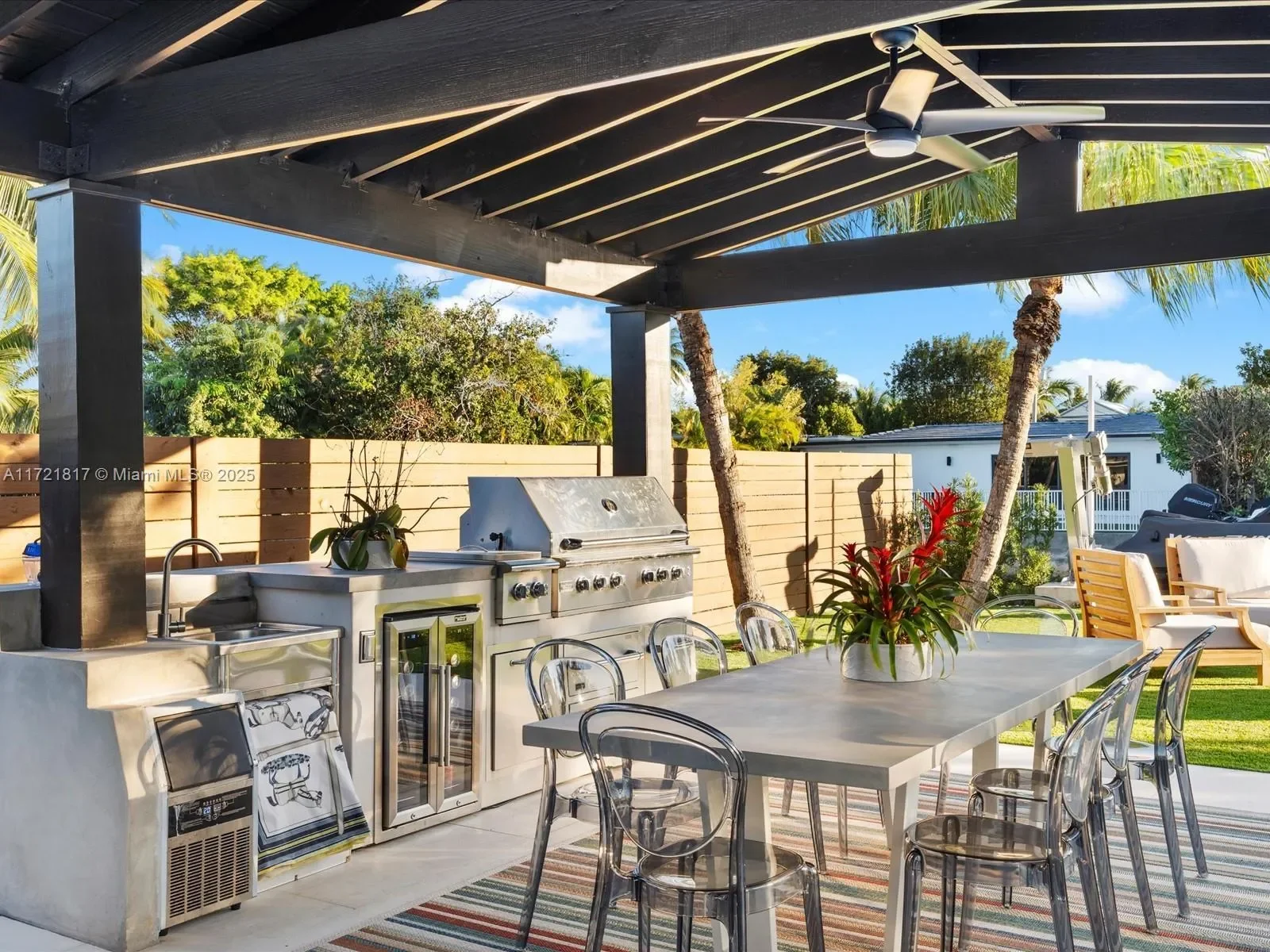1560 Cleveland Road, Miami Beach, Florida, United States. - Photo 23