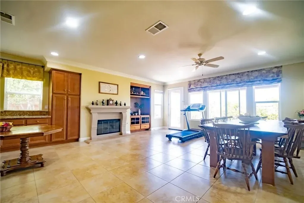 34116 Galleron Street, Temecula, California, United States. - Photo 7